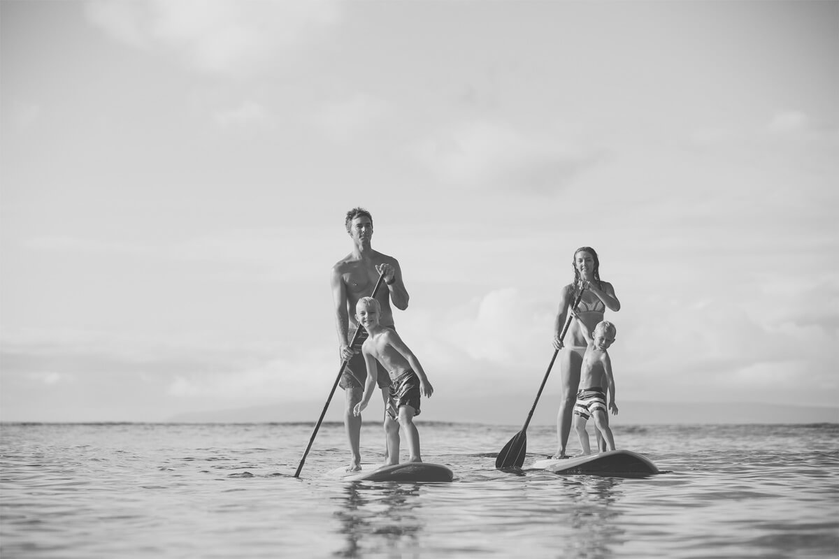 The people on paddle boards